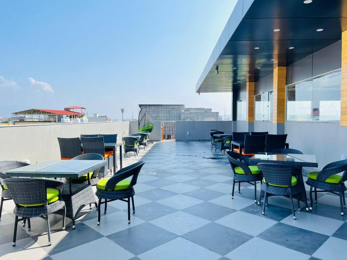 Zip By Spree Hotels Grand Legacy Prime デヘラードゥーン エクステリア 写真
