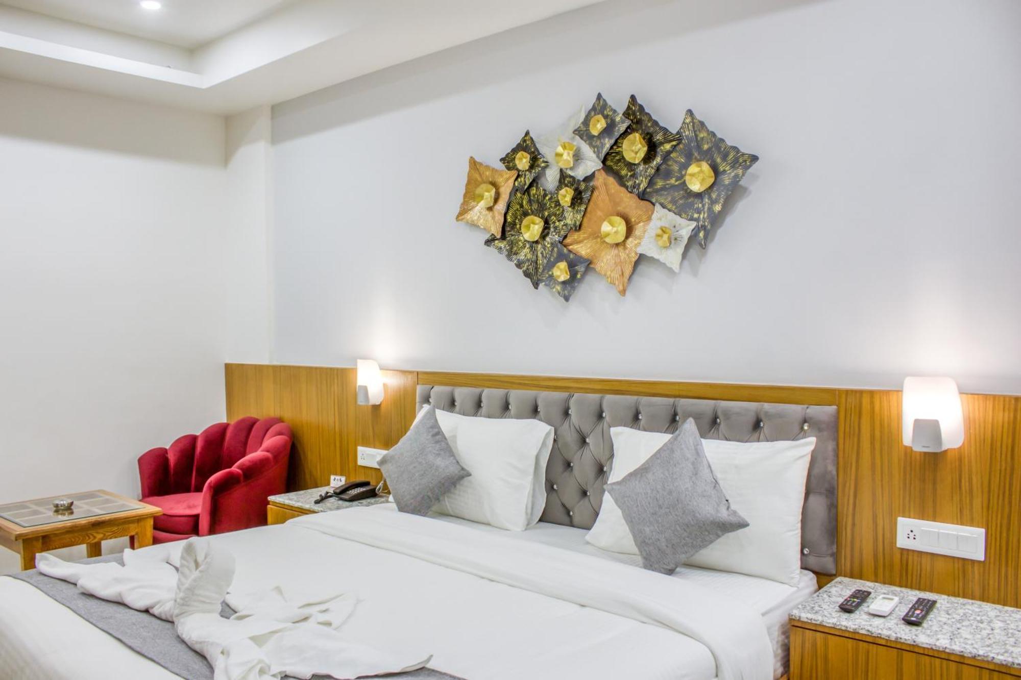Zip By Spree Hotels Grand Legacy Prime デヘラードゥーン エクステリア 写真